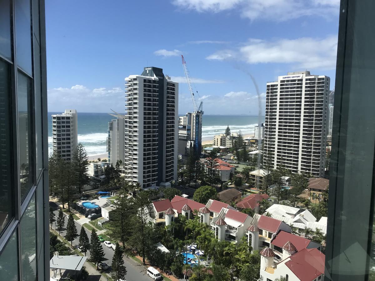 Private Apartments At Q1 Gold Coast Extérieur photo